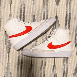 Nike White and Red High-Tops